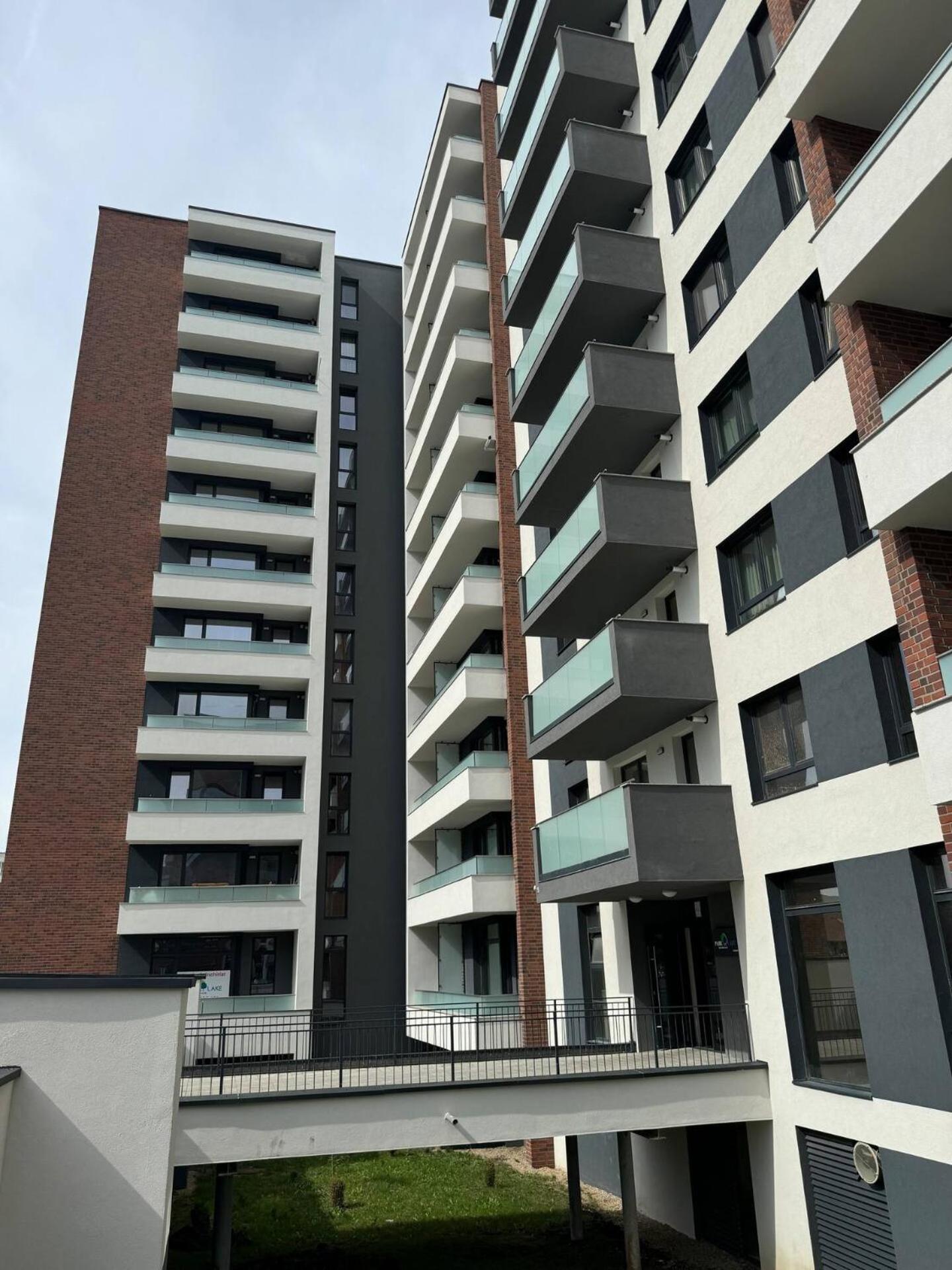 Lake View Luxury Apartament クルージュ＝ナポカ エクステリア 写真
